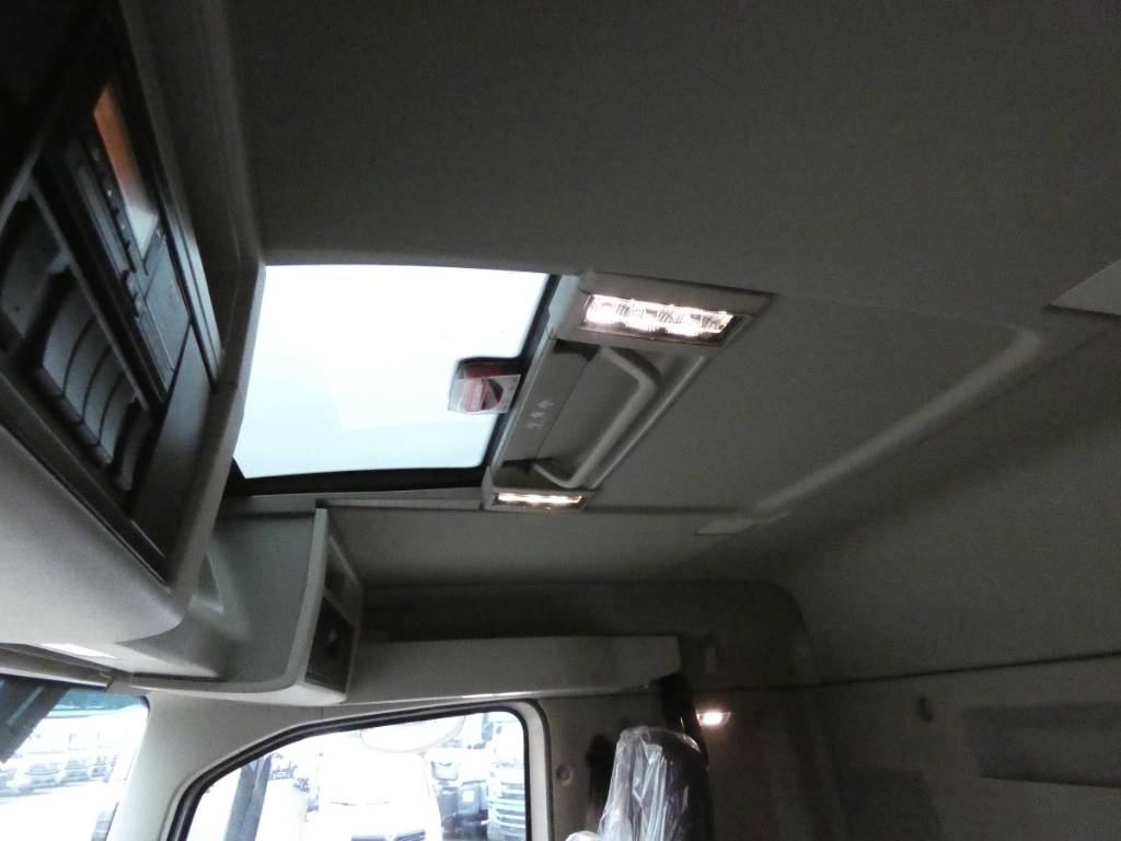 volvo-fm-36-330401a6a20.jpg