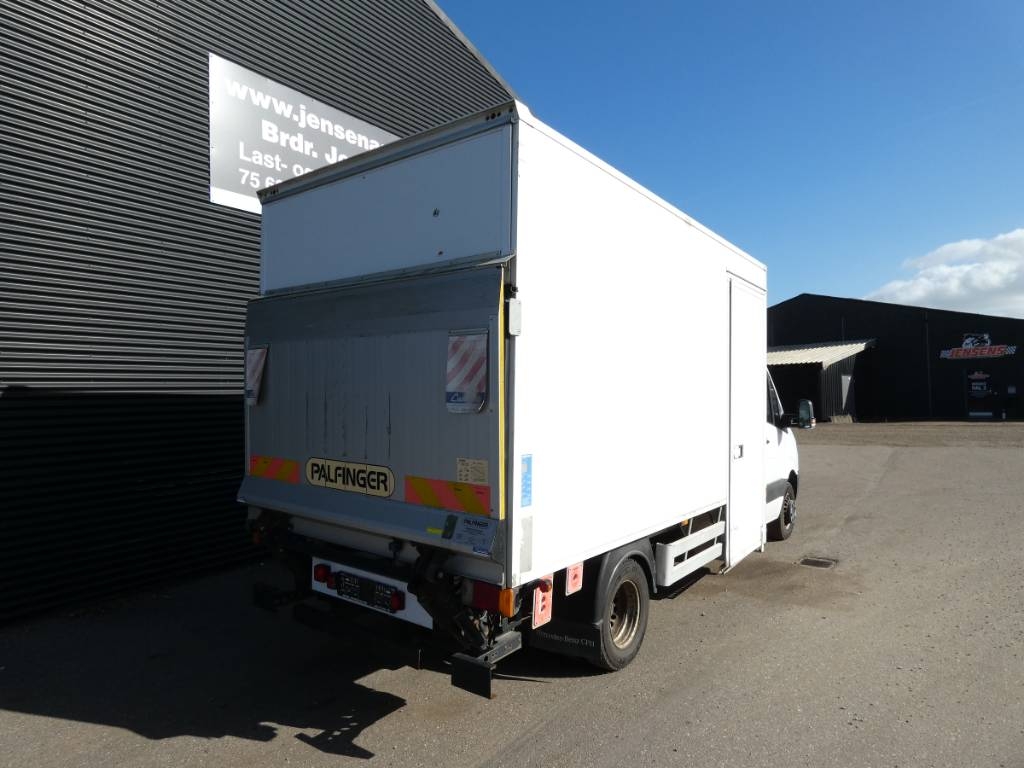 mercedes-benz-sprinter-5167de28586.jpg